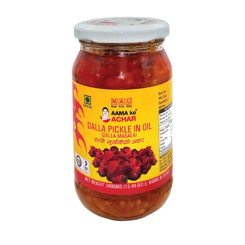Aama Ko Achar Dalla Pickle in Oil (Ardei iute de cireșe) 380g