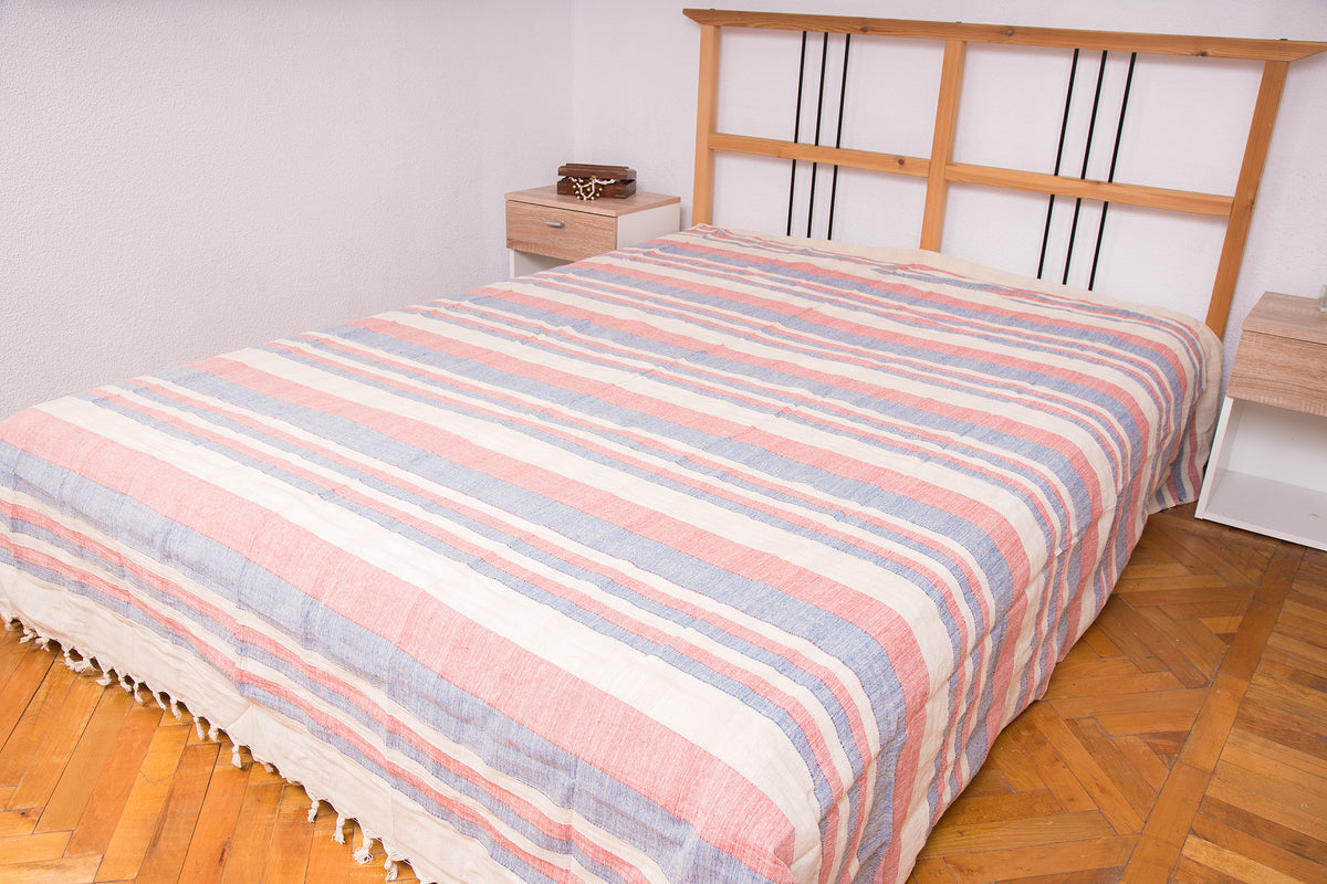 Cream double quilt with blue stripes (Cuvertura dubla crem blue)240cmX200cm