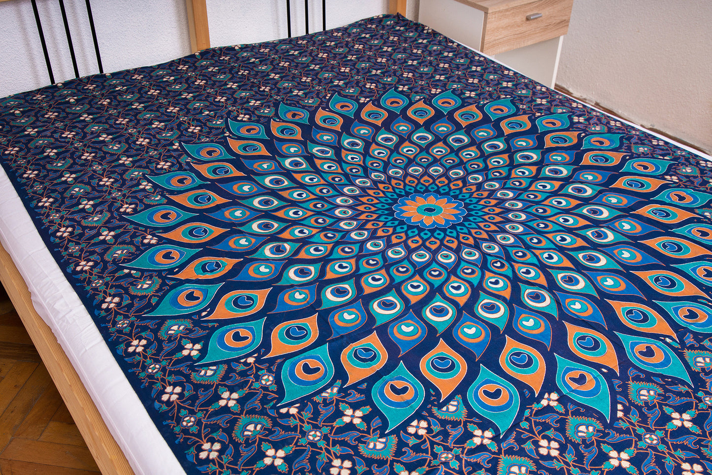 Many eyes blue single quilt(Cuvertura single albastra)200cmX160cm